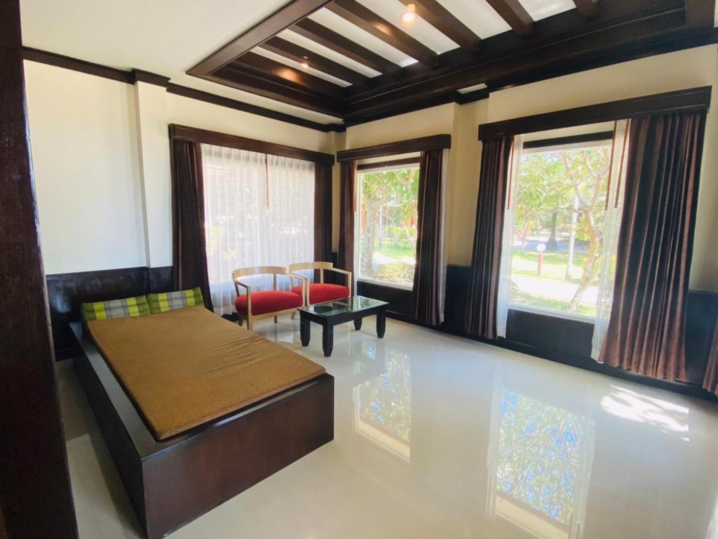 Beach Bungalow At Lanta Resort Ko Lanta Exteriör bild