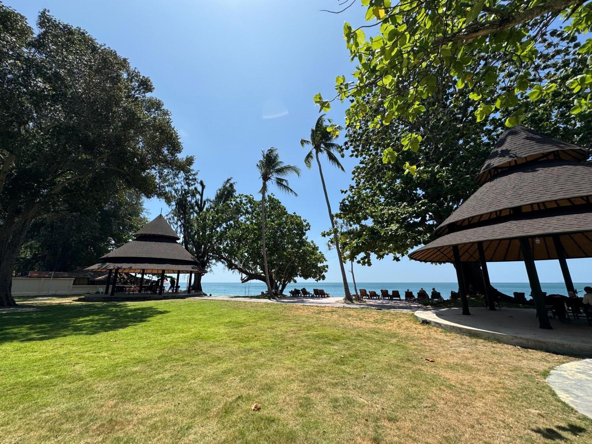 Beach Bungalow At Lanta Resort Ko Lanta Exteriör bild