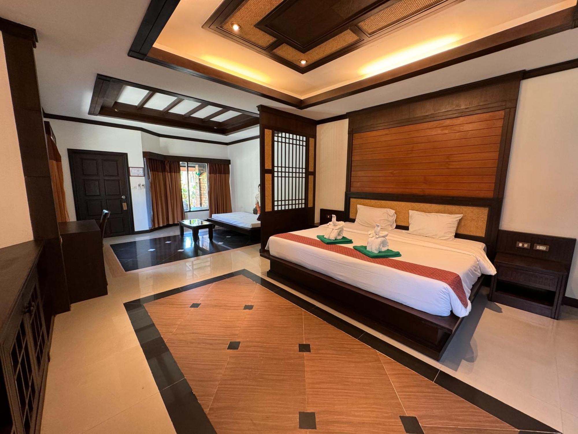 Beach Bungalow At Lanta Resort Ko Lanta Exteriör bild