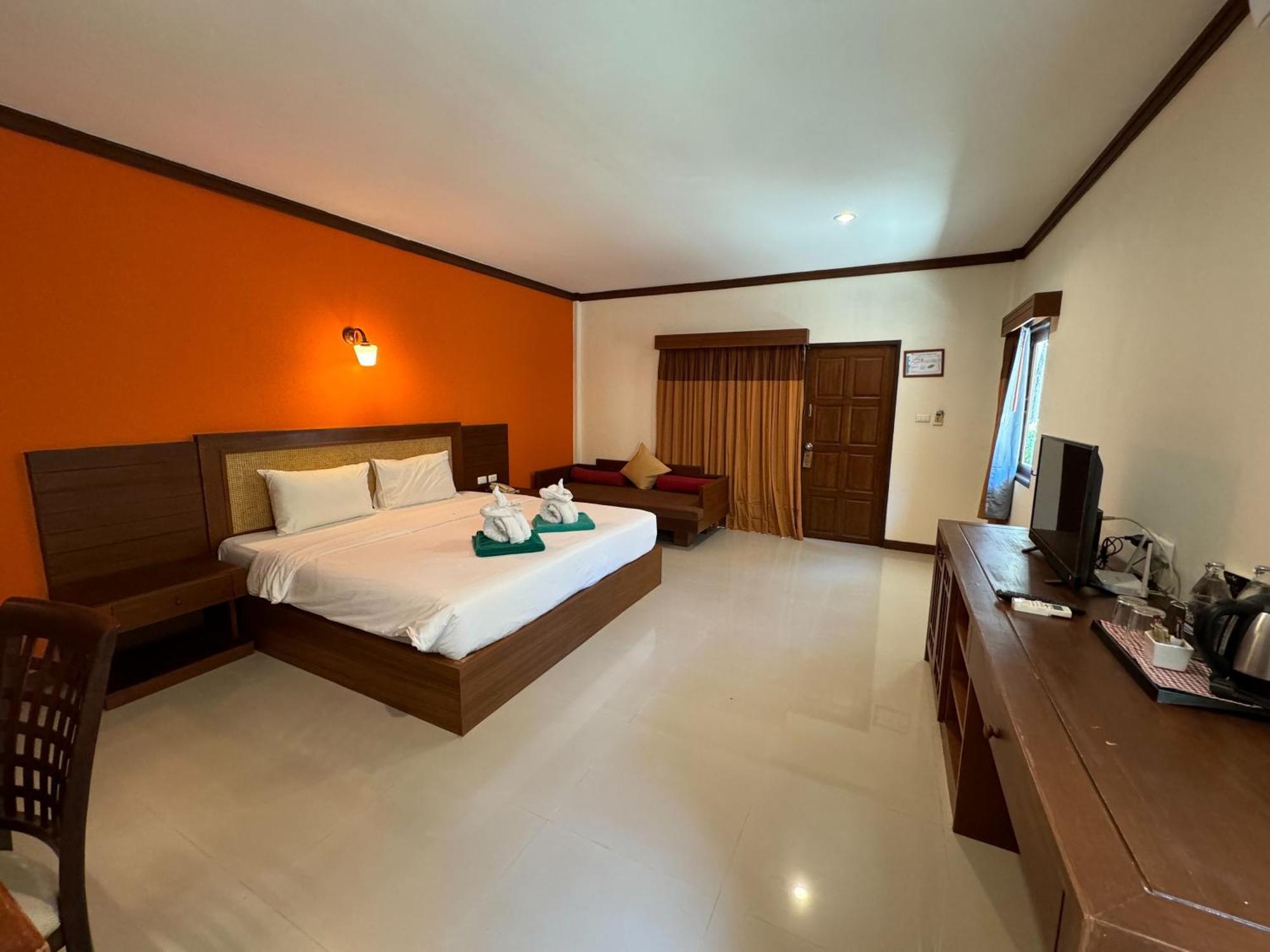 Beach Bungalow At Lanta Resort Ko Lanta Exteriör bild