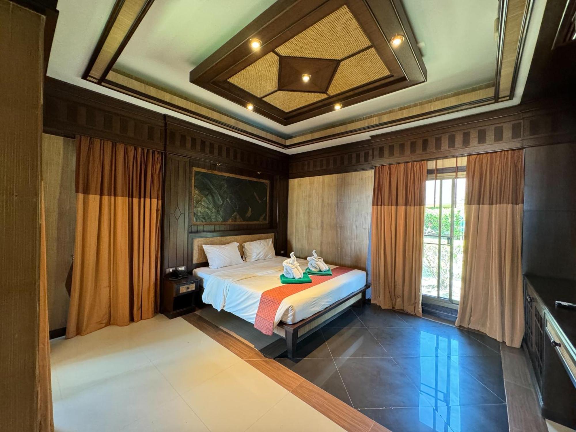 Beach Bungalow At Lanta Resort Ko Lanta Exteriör bild