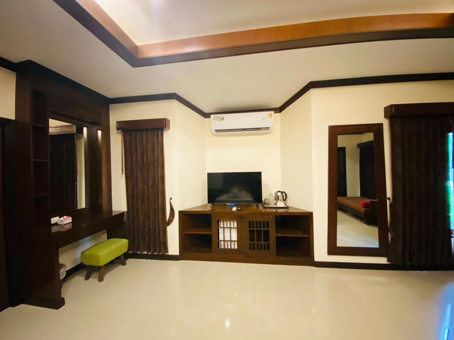 Beach Bungalow At Lanta Resort Ko Lanta Exteriör bild