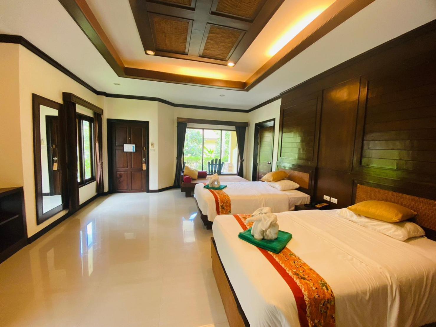 Beach Bungalow At Lanta Resort Ko Lanta Exteriör bild