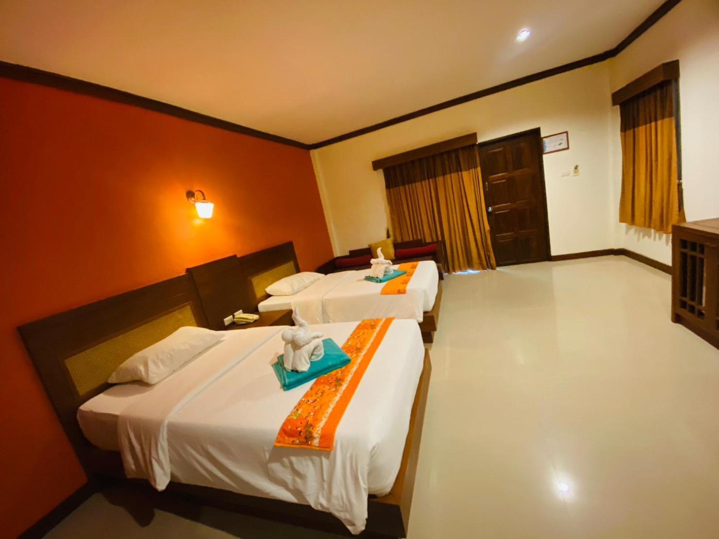 Beach Bungalow At Lanta Resort Ko Lanta Exteriör bild